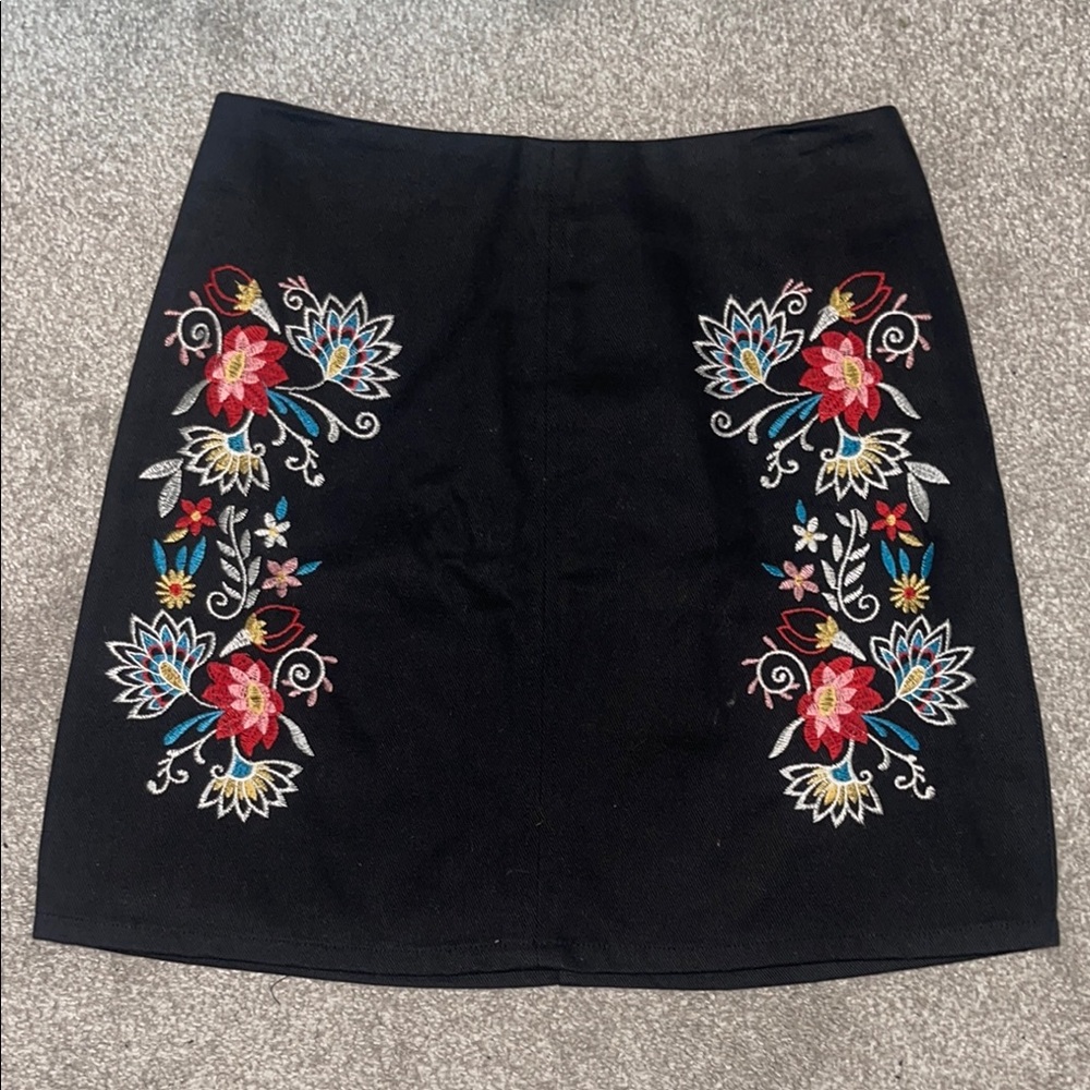 Embroidered Black Skirt